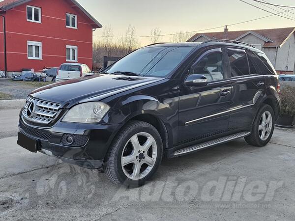 Mercedes Benz - ML 280 - 280