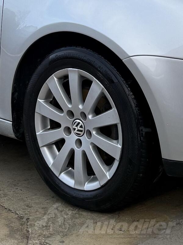 Fabričke rims and VW tires