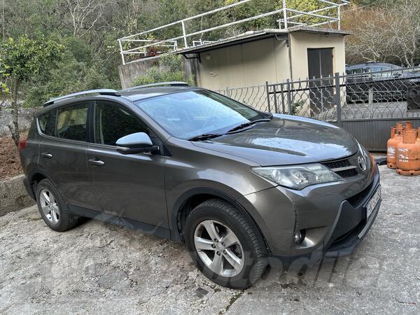 Toyota - RAV 4 - 2.0
