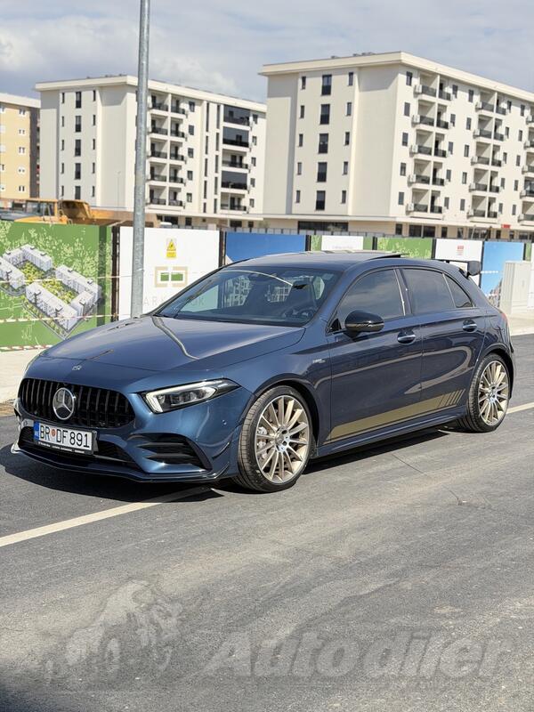 Mercedes Benz - A 35 AMG - 35 AMG 4 matic