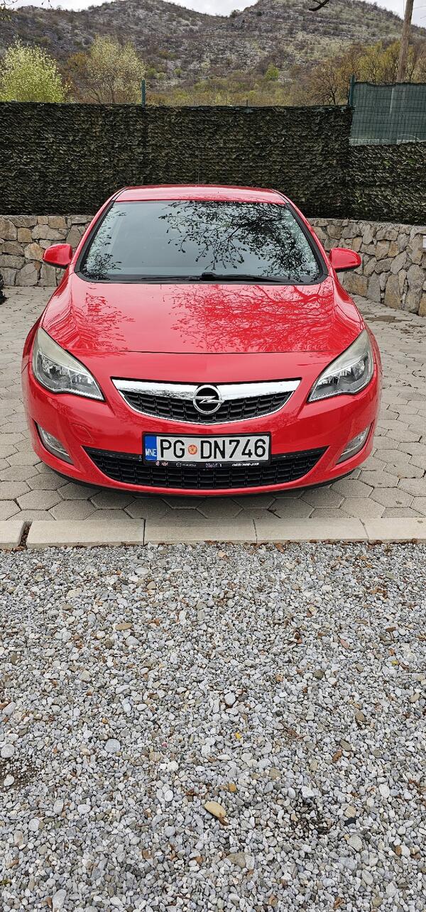 Opel - Astra - 1.4