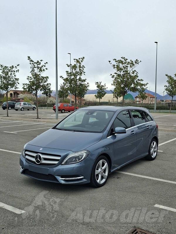 Mercedes Benz - B 200 - 1986