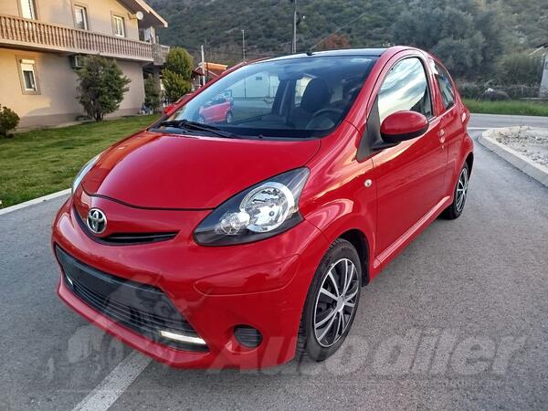 Toyota - Aygo - 10 vti god 2013