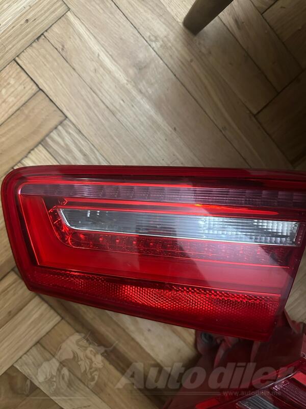 Desno stop svjetlo za Audi - A6    - 2013