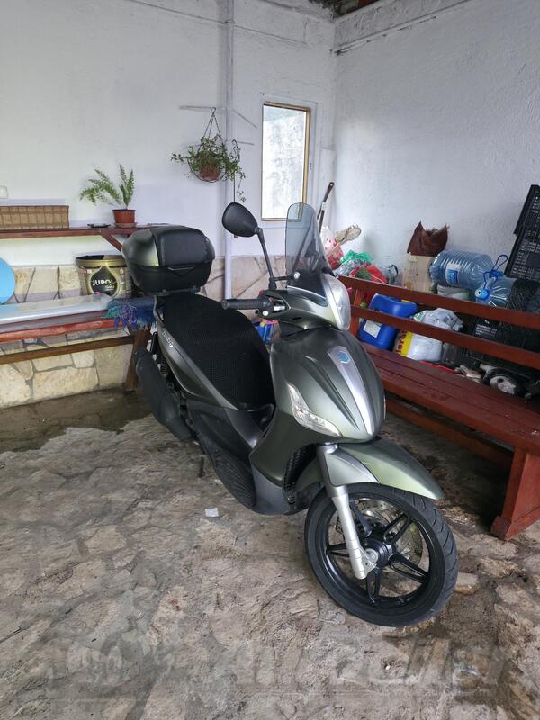 Piaggio - Beverly 350