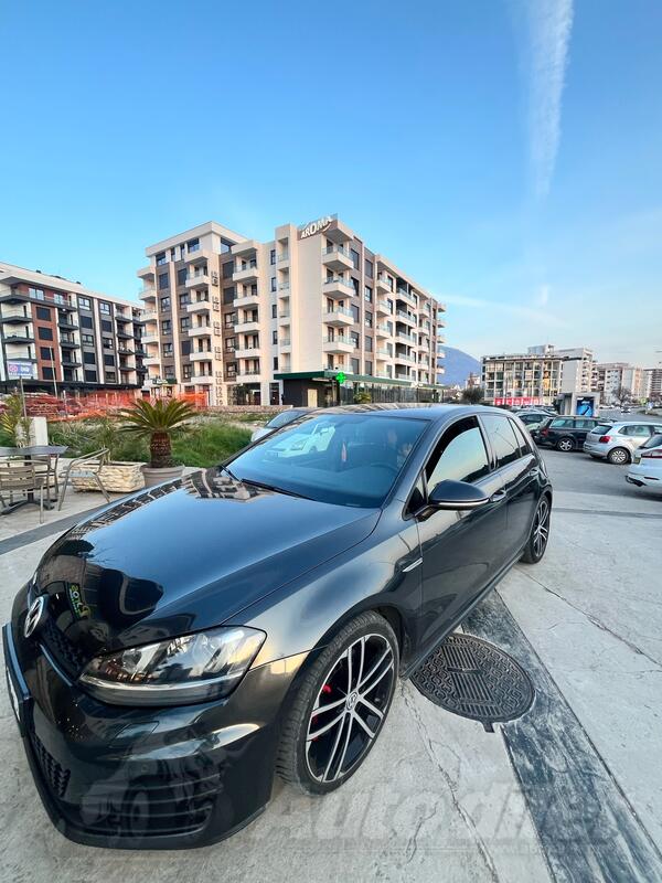 Volkswagen - Golf 7 - 2.0