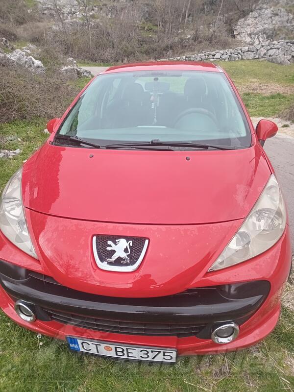 Peugeot - 207 - 16 HDI
