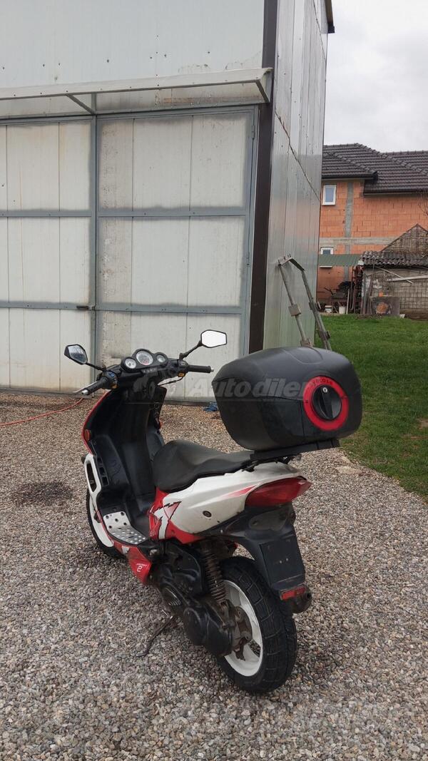 Peugeot - speedfight 2 iron X