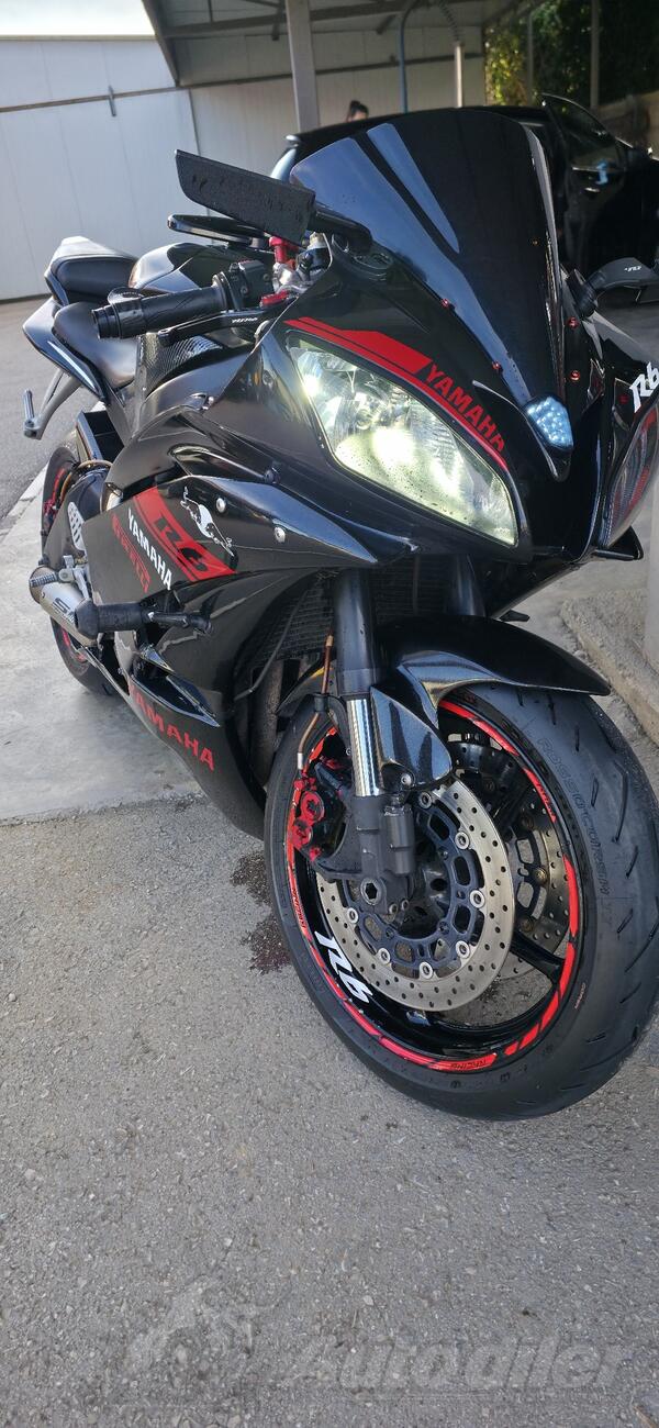 Yamaha - R6R