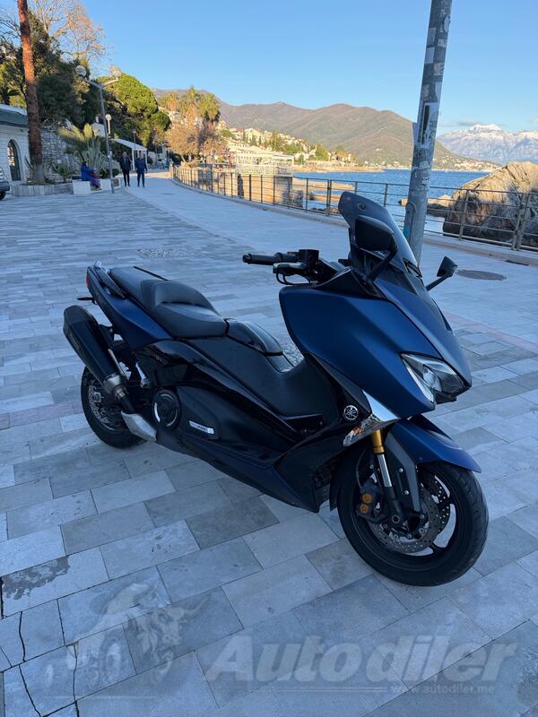 Yamaha - TMAX 530 DX