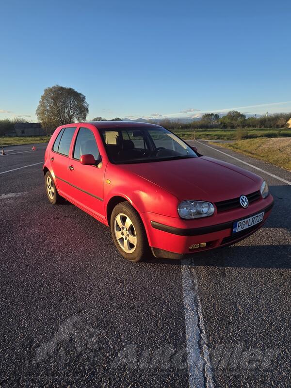 Volkswagen - Golf 4 - 1.6 8v