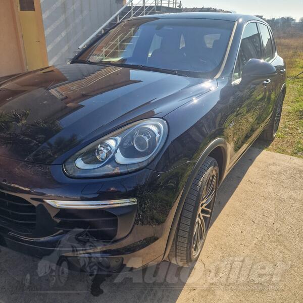 Porsche - Cayenne
