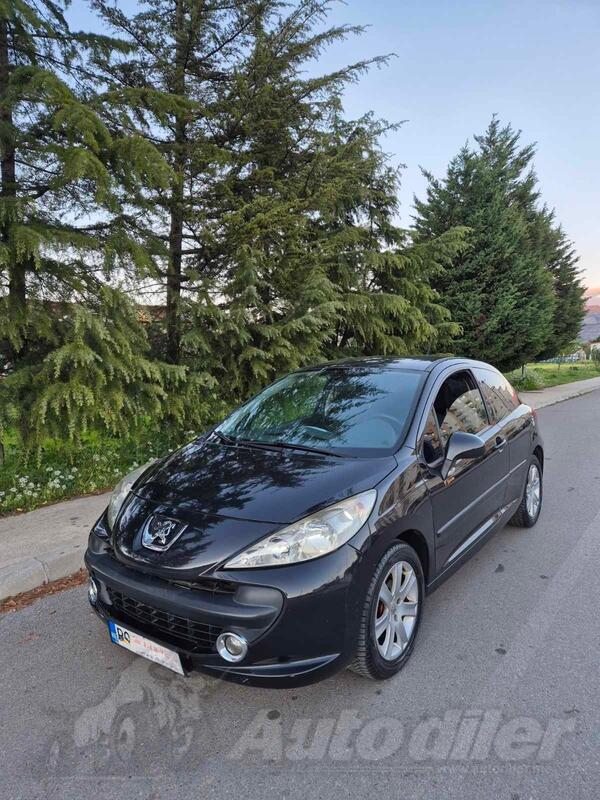 Peugeot - 207 - 1.6 hdi