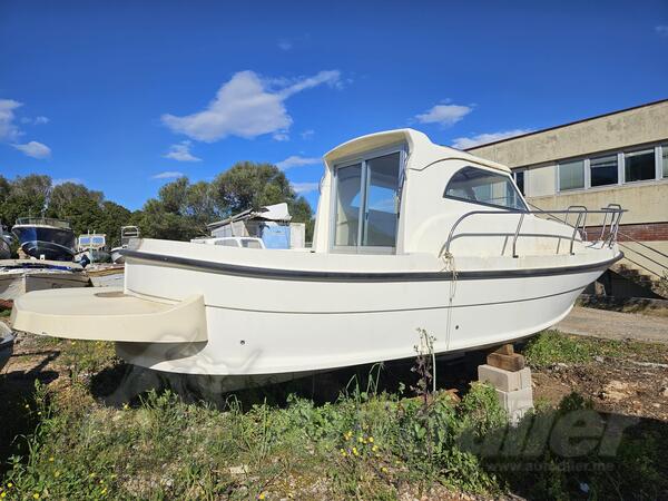 Beneteau - Betina 700