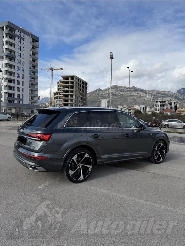 Audi - Q7 - 5.0