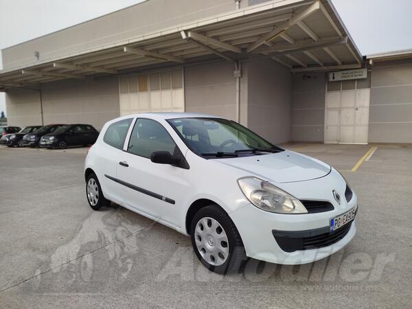 Renault - Clio - 1.5 dci