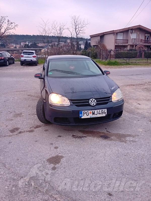 Volkswagen - Golf 5 - 1.4