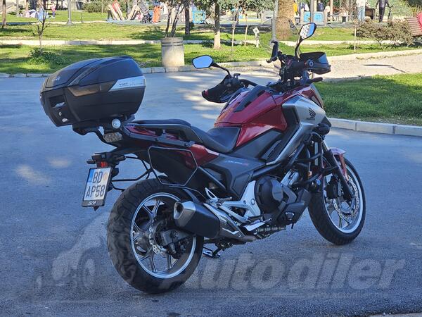 Honda - NC750X dct