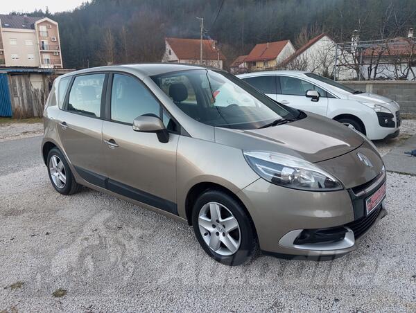 Renault - Scenic - 1.5 DCI