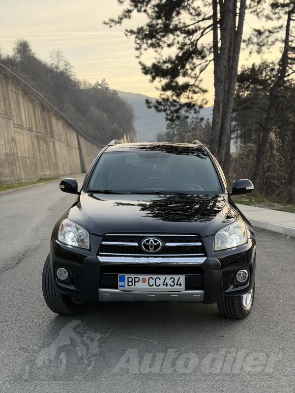 Toyota - RAV 4 - 2.2