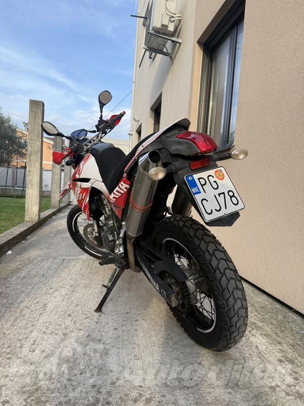 Yamaha - xtx r