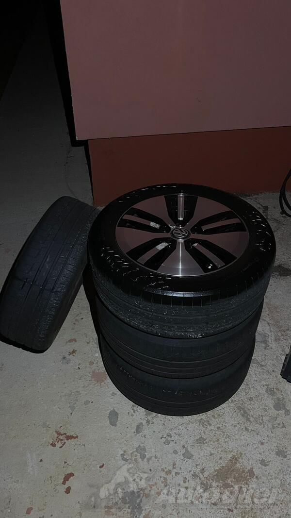 Fabričke felne i 16fabricke gume