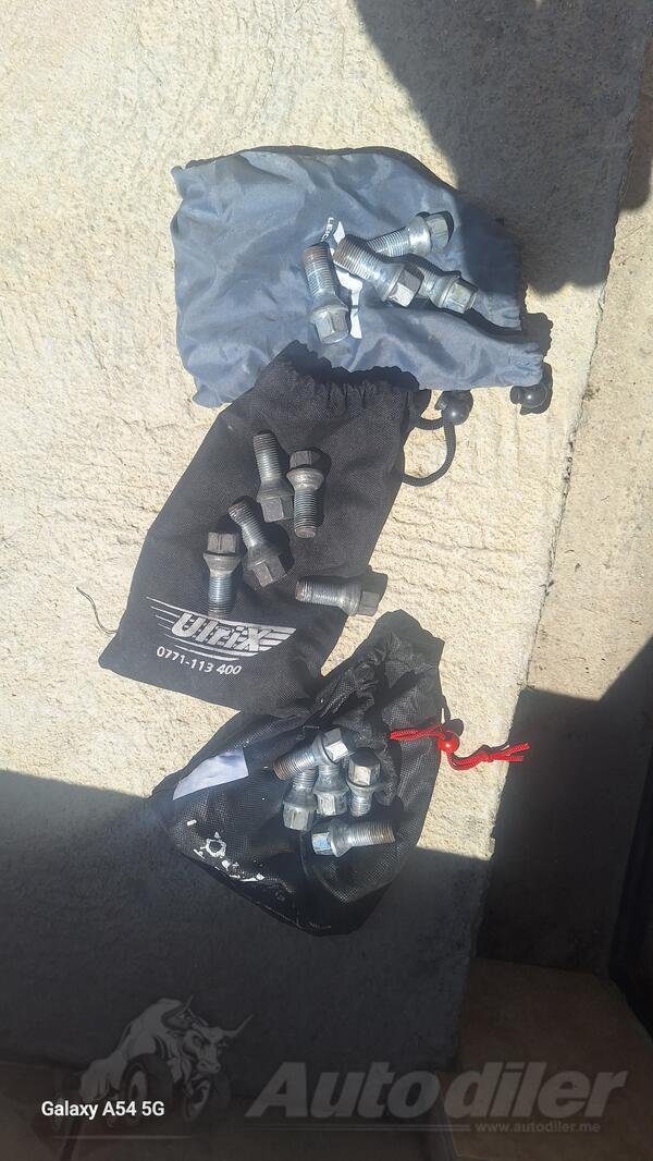 Navrtke Šrafovi za felne 17 mm