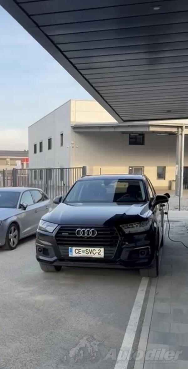 Audi - Q7 - 3.0 e tron