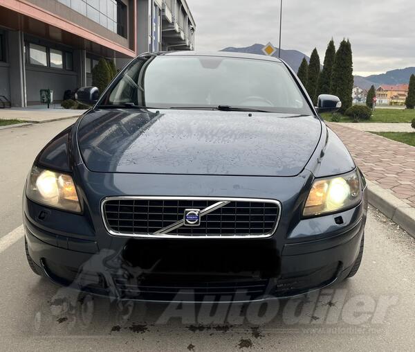 Volvo - S40 - 2.0 D