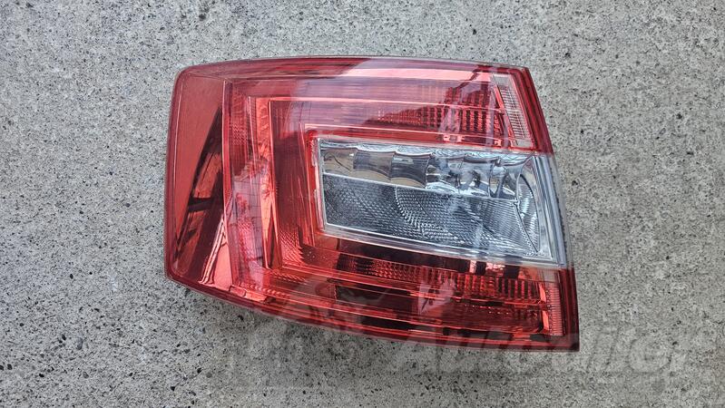 Lijevo stop svjetlo za Škoda - Octavia    - 2013-2017