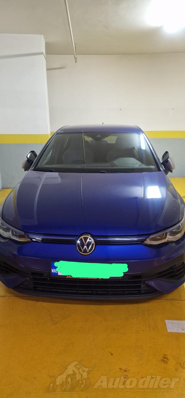 Volkswagen - Golf 8 - R