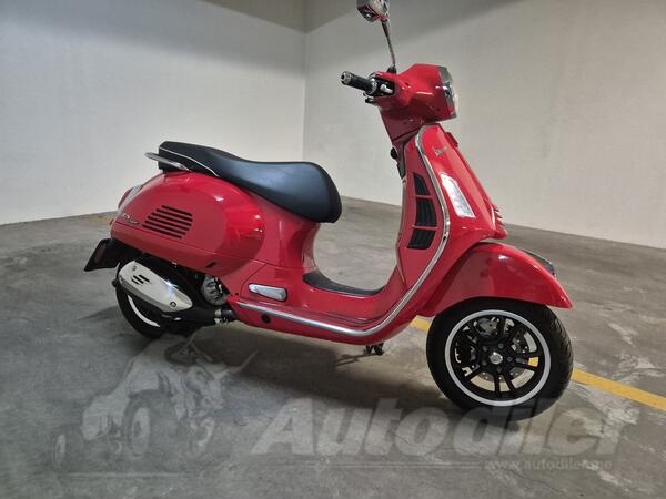 Piaggio - Vespa 300 GTS Super