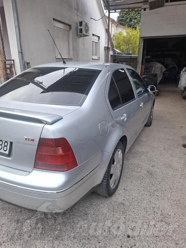 Volkswagen - Bora - 1.9 TDI