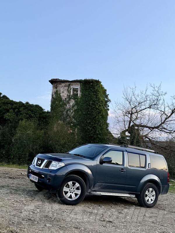 Nissan - Pathfinder - 2.5 dci