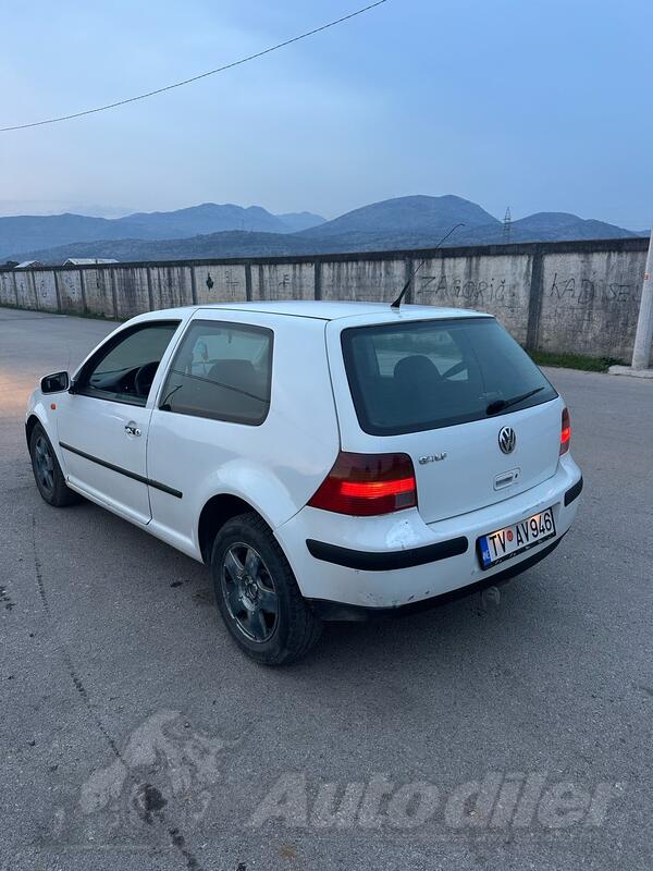 Volkswagen - Golf 4 - 1.9