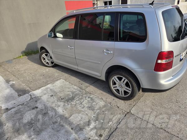 Volkswagen - Touran - 2.0 tdi