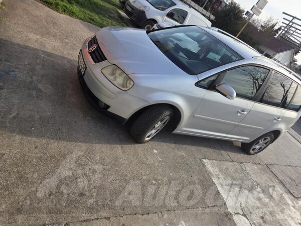 Volkswagen - Touran - 2.0 tdi
