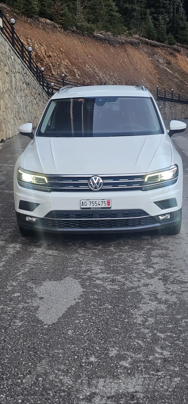 Volkswagen - Tiguan - 2.0 tdi 4motion