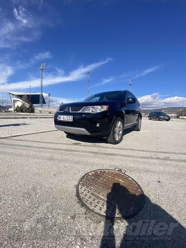 Mitsubishi - Outlander - 2.0