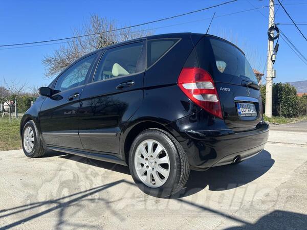 Mercedes Benz - A 180 - 2.O