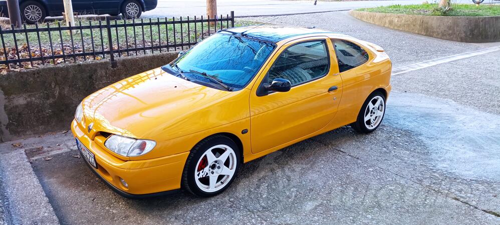 Renault - Megane - F7R 2.0 16 V
