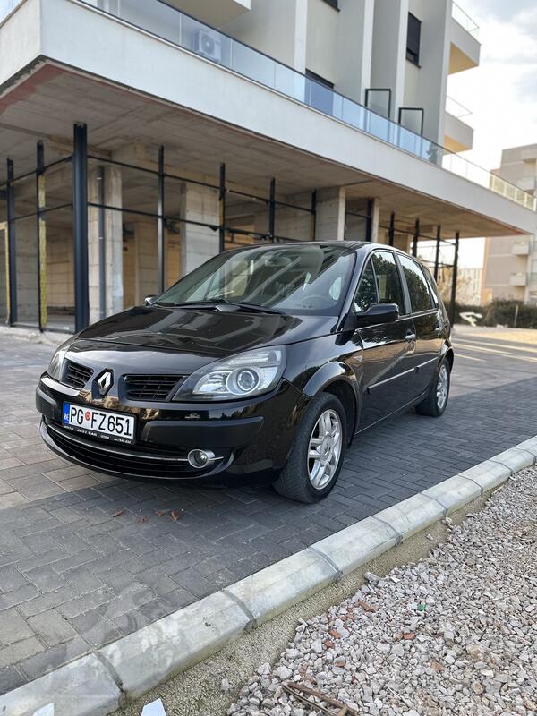 Renault - Scenic - 1.5 DCI