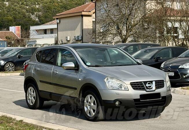 Nissan - Qashqai - 2.0 automatik