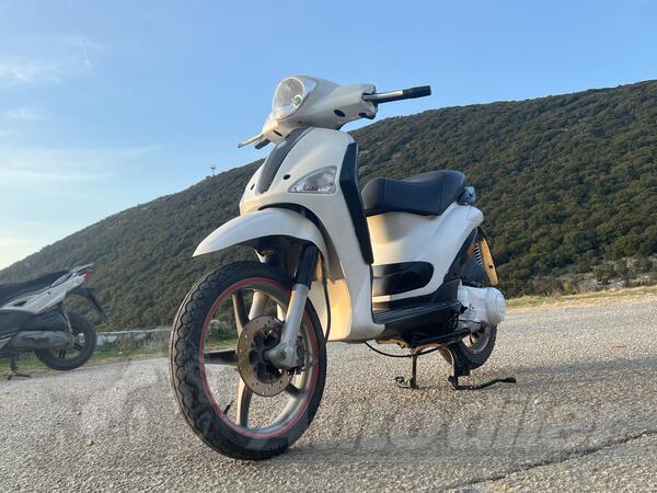 Piaggio - liberty
