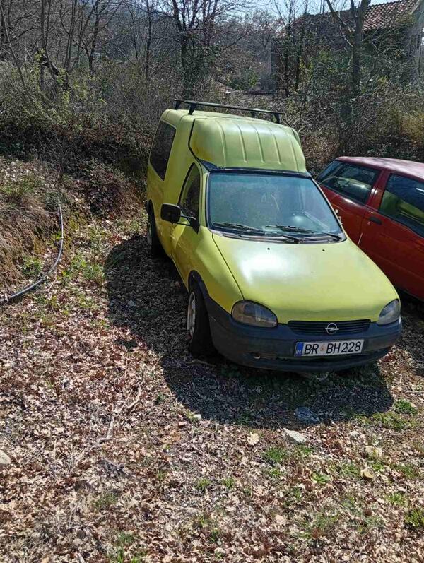Opel - Combo - 1.4 benzin
