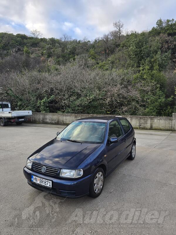 Volkswagen - Polo - 1.0