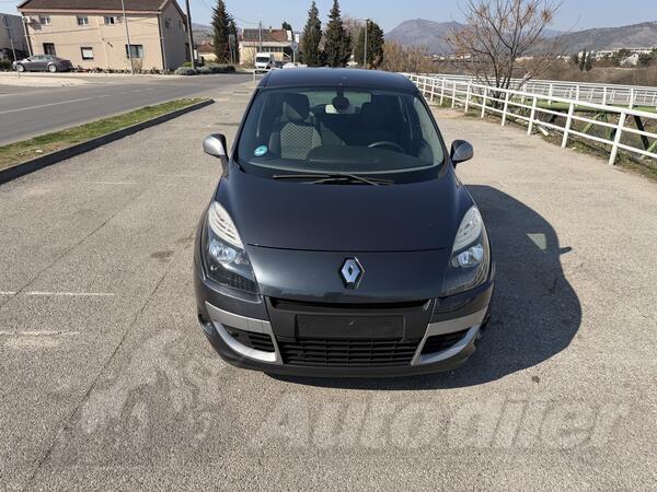 Renault - Scenic - 1.5 Dci Automatik