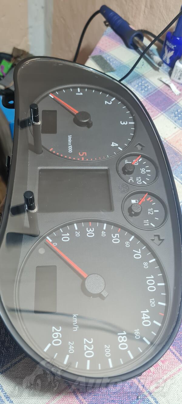 Instrument tabla za Automobile - Audi - A3    - 2002