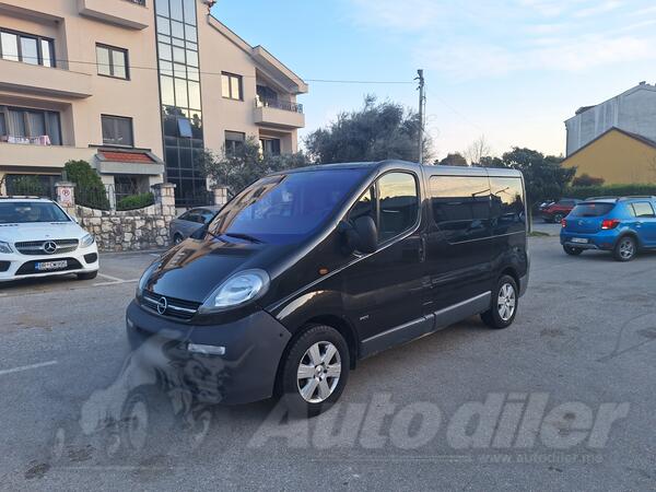 Opel - VIVARO