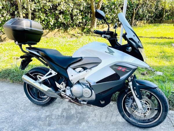 Honda - VFR800x CrossRunner